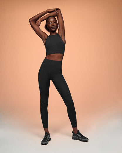 Women's Movement Crop Black - US 7756
